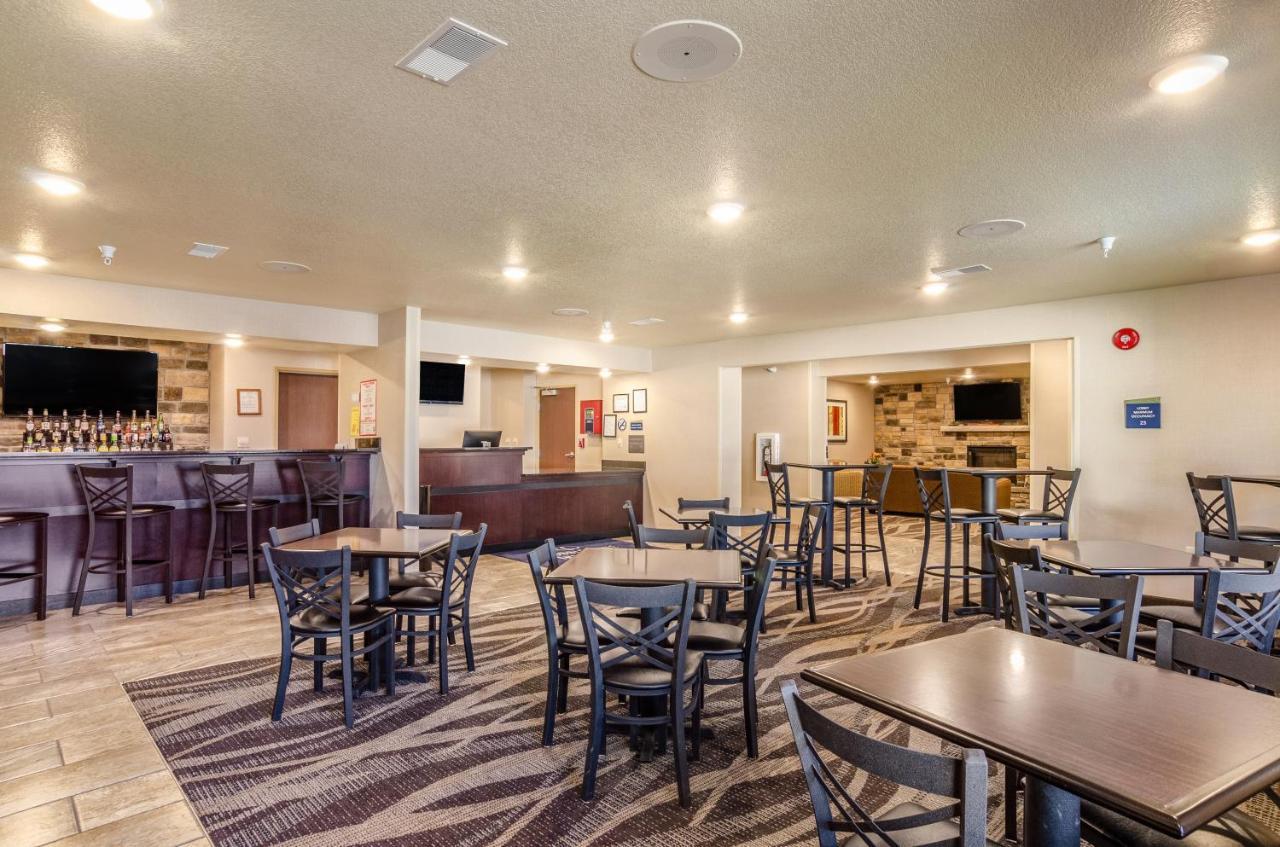 Cobblestone Inn & Suites - Bridgeport Экстерьер фото