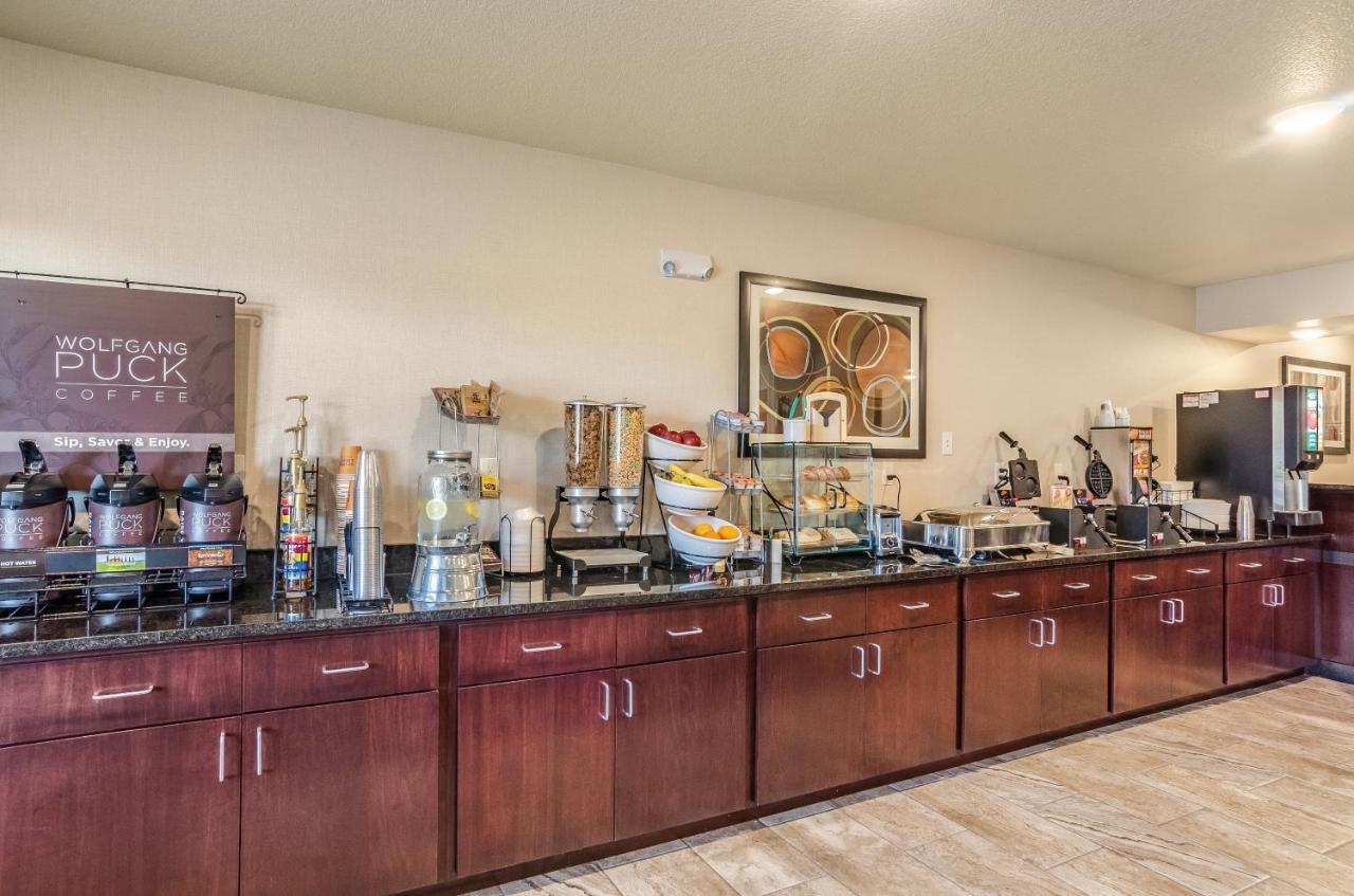 Cobblestone Inn & Suites - Bridgeport Экстерьер фото